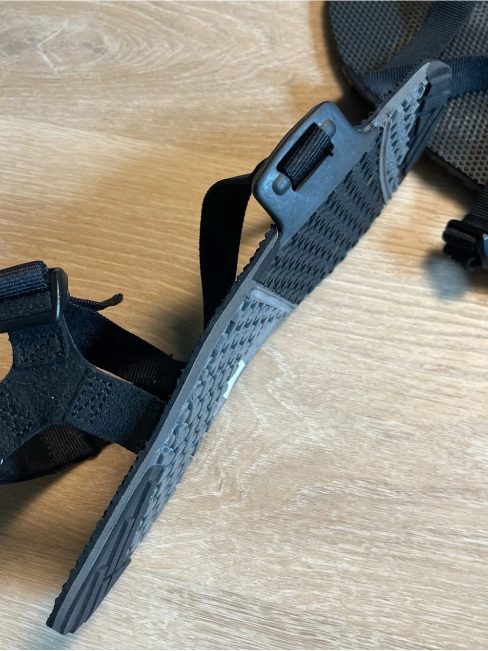 XERO SHOES Z Trail Black Barefoot Minimalist Strap on Hiking Travel Sandals 11